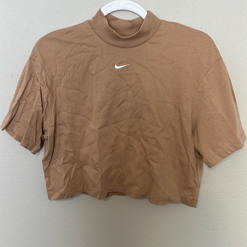 Nike high neck cropped tee. New with tags. Women’s xl